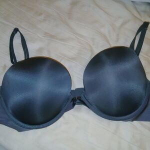 Victorias Secret Push Up Bra 34dd